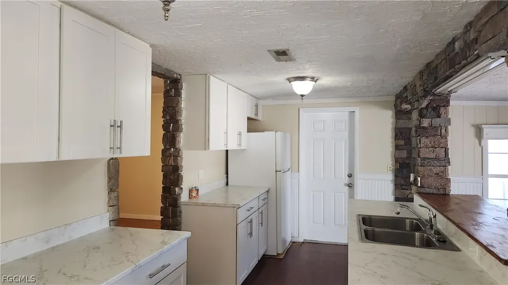 2181 Brandon Street Fort Myers FL 33907