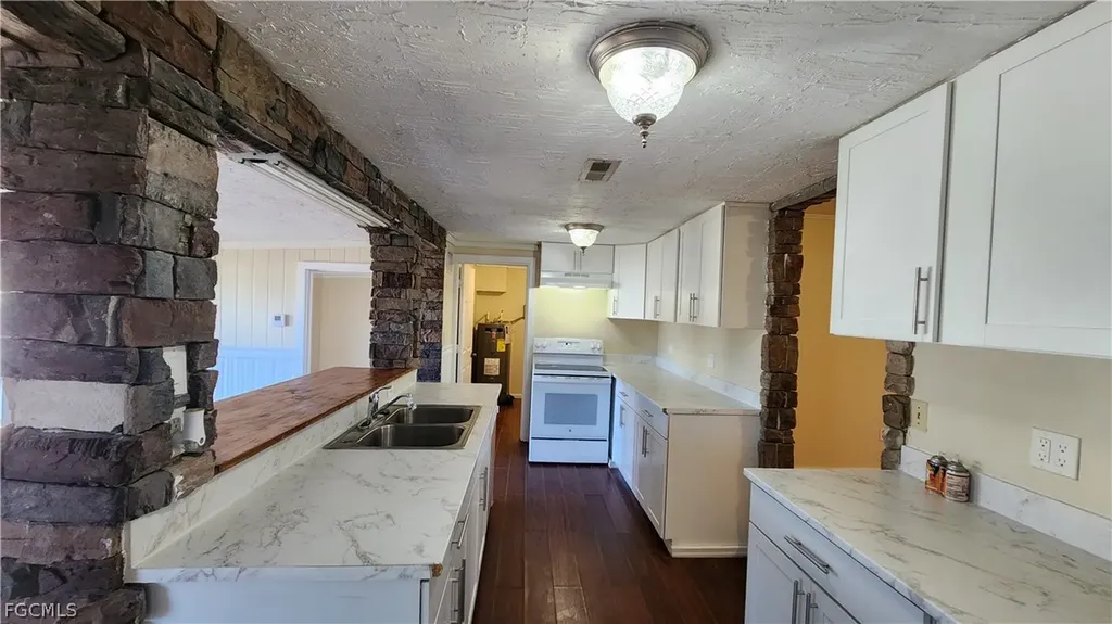 2181 Brandon Street Fort Myers FL 33907