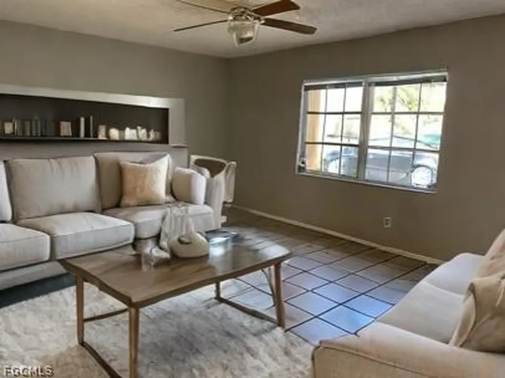 309 SW 3rd Place Cape Coral FL 33991