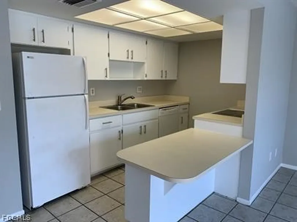 309 SW 3rd Place Cape Coral FL 33991
