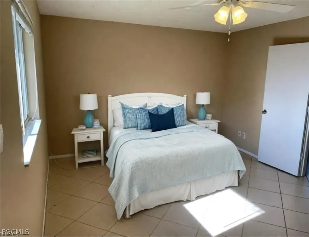 309 SW 3rd Place Cape Coral FL 33991