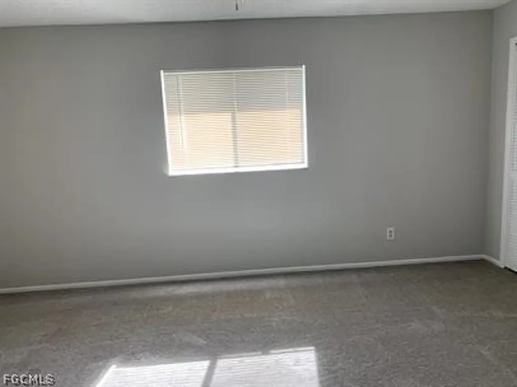 309 SW 3rd Place Cape Coral FL 33991