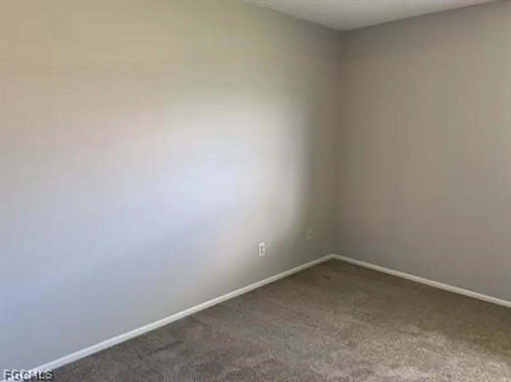 309 SW 3rd Place Cape Coral FL 33991