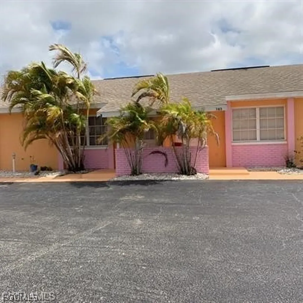 309 SW 3rd Place Cape Coral FL 33991