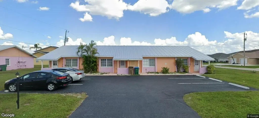 309 SW 3rd Place Cape Coral FL 33991