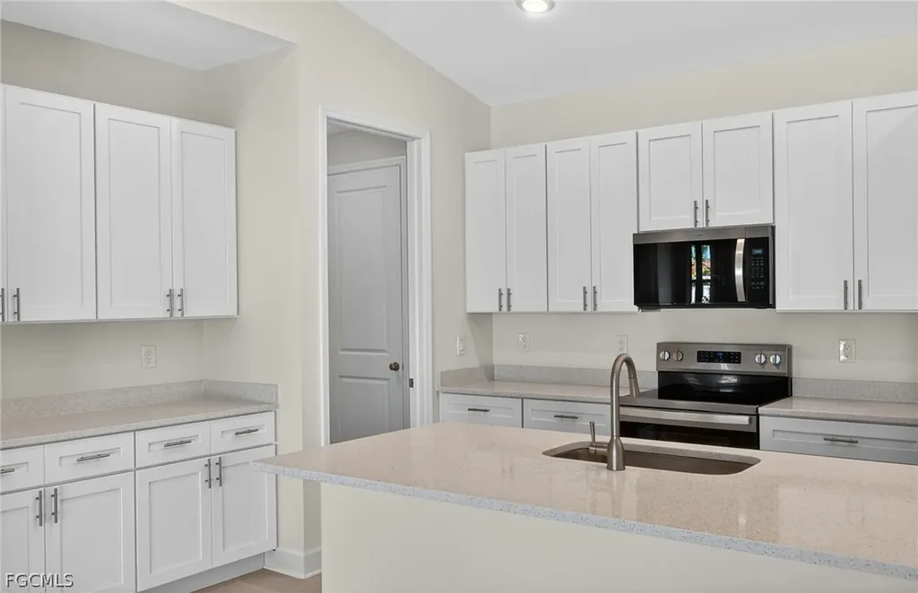 1141 SE 35th Street Cape Coral FL 33904