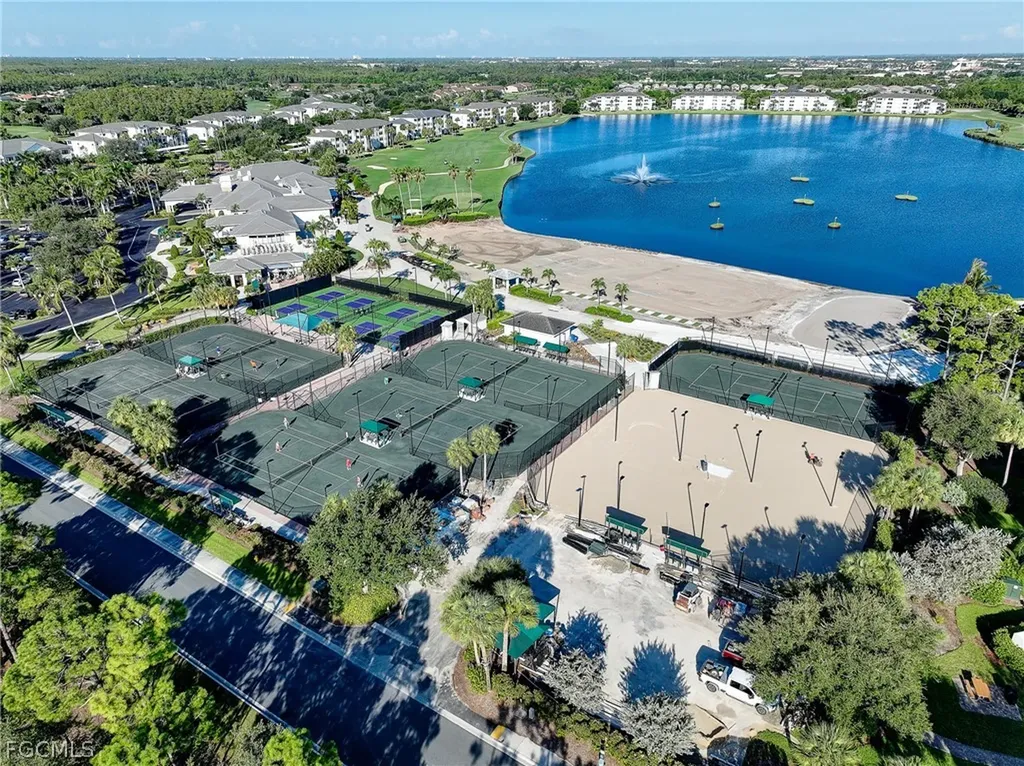 10230 Washingtonia Palm Way Fort Myers FL 33966