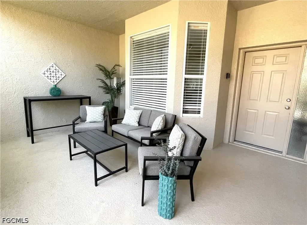 10230 Washingtonia Palm Way Fort Myers FL 33966