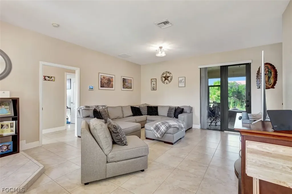3806 35th Street SW Lehigh Acres FL 33976