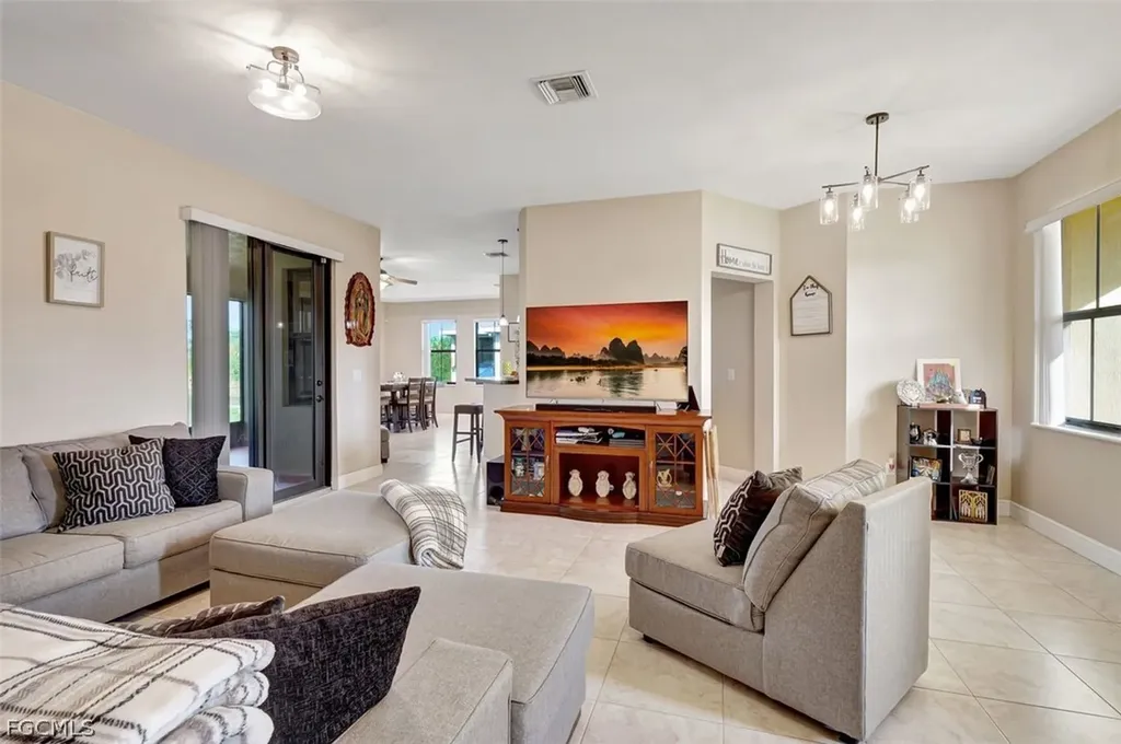 3806 35th Street SW Lehigh Acres FL 33976