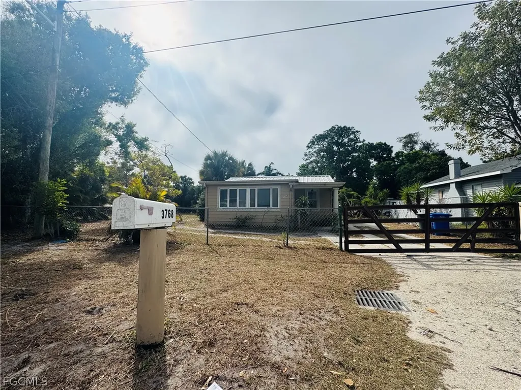 3768 Desoto Avenue Fort Myers FL 33916