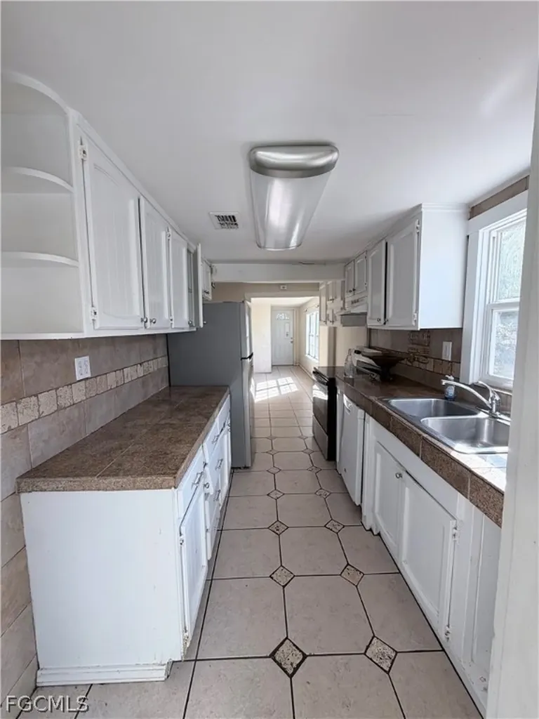 3768 Desoto Avenue Fort Myers FL 33916