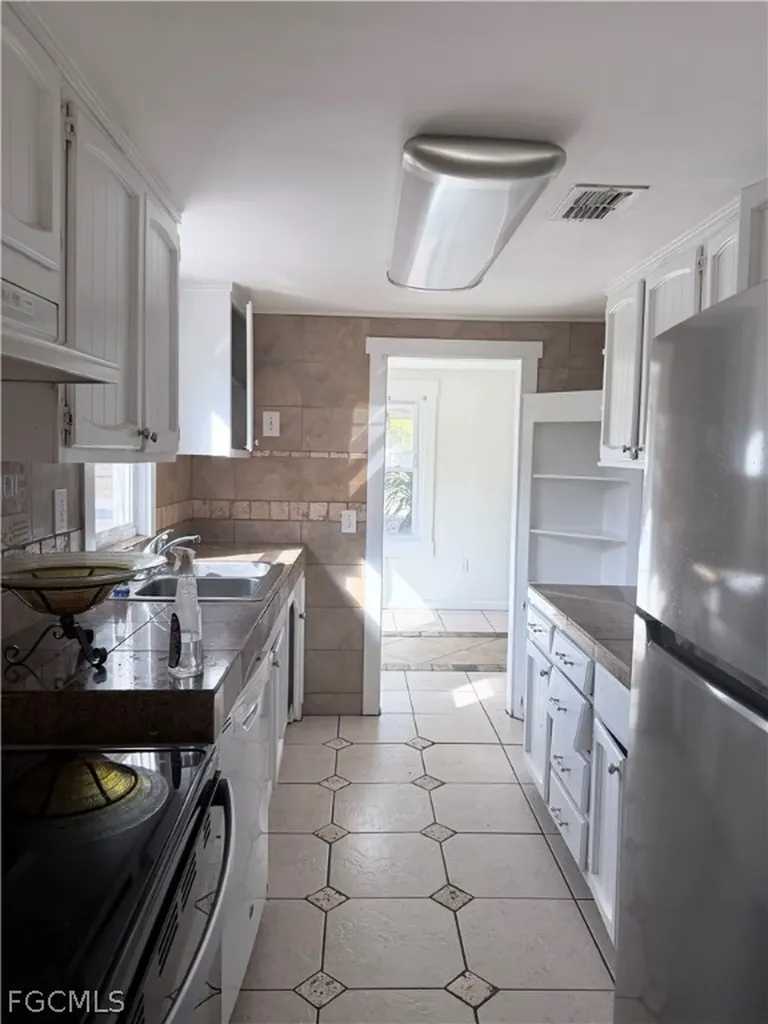 3768 Desoto Avenue Fort Myers FL 33916