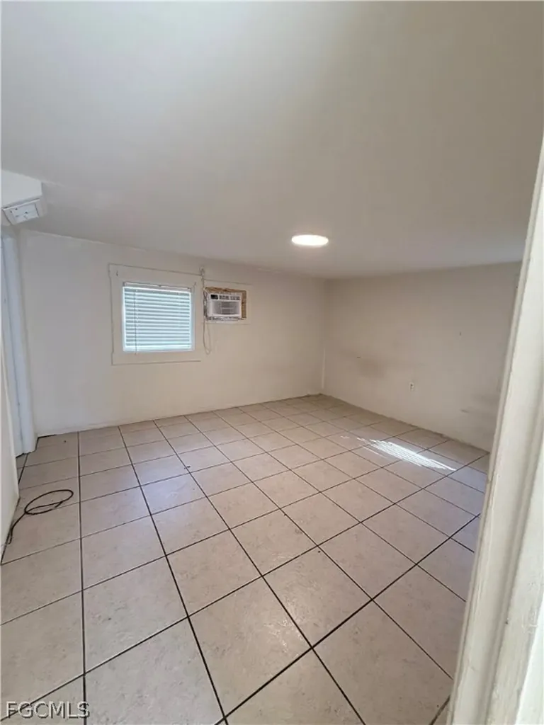 3768 Desoto Avenue Fort Myers FL 33916