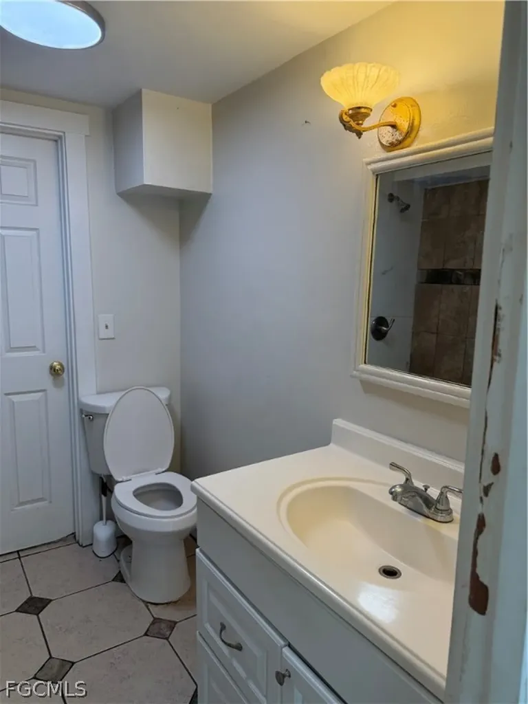 3768 Desoto Avenue Fort Myers FL 33916