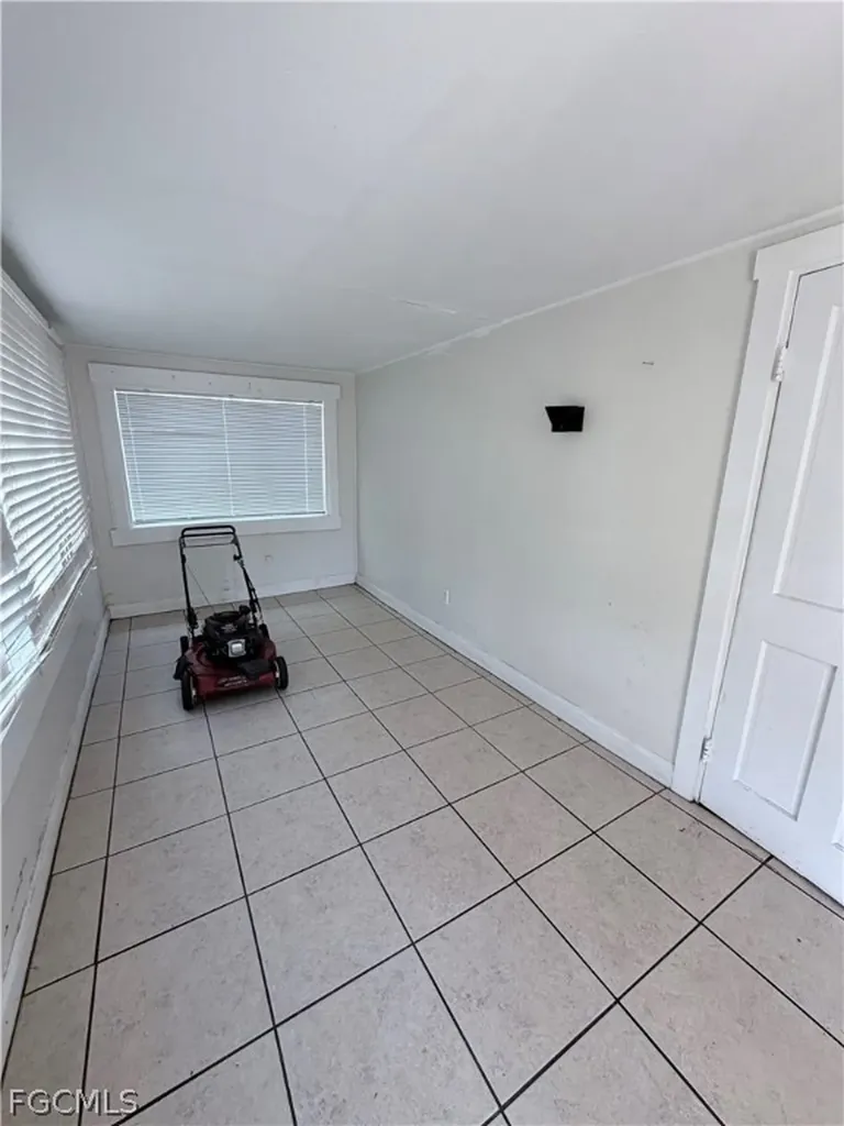 3768 Desoto Avenue Fort Myers FL 33916