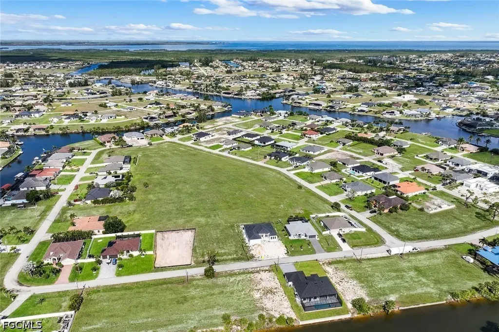 1925 NW 34th Place Cape Coral FL 33993