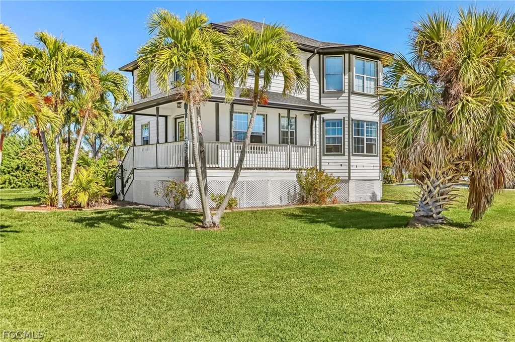 2420 Poinciana Avenue St. James City FL 33956