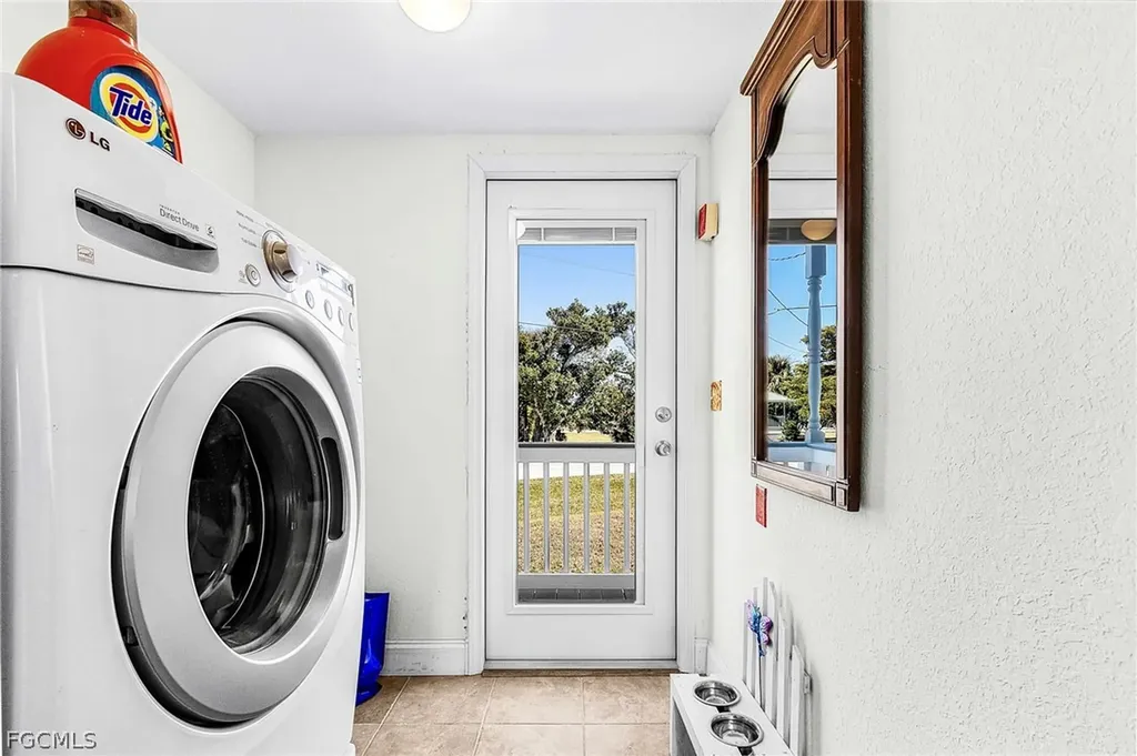 2420 Poinciana Avenue St. James City FL 33956