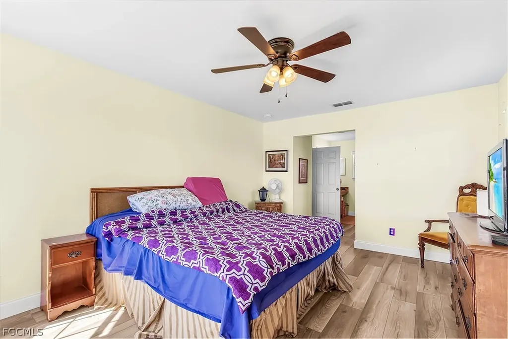 2420 Poinciana Avenue St. James City FL 33956