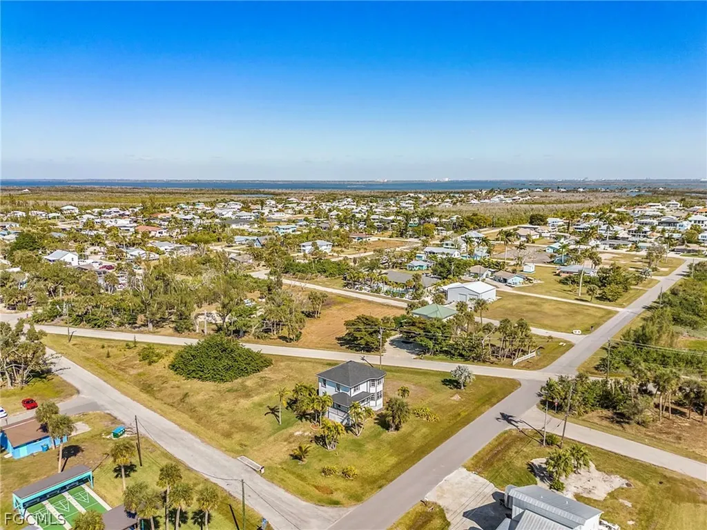 2420 Poinciana Avenue St. James City FL 33956