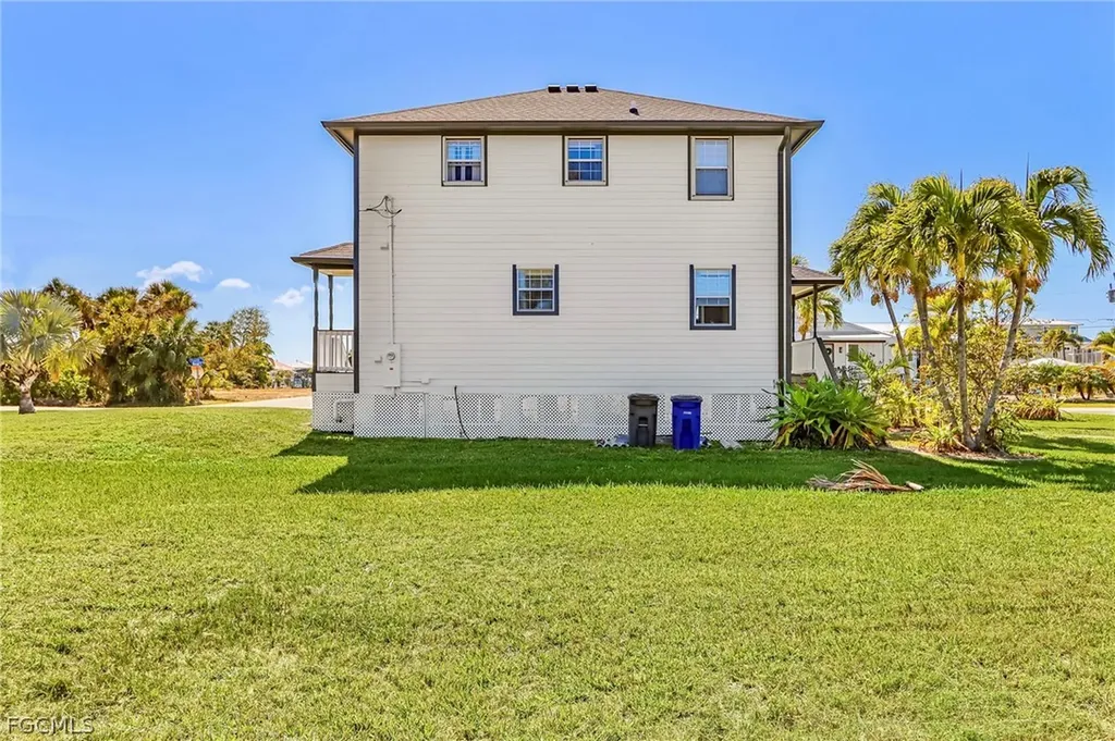 2420 Poinciana Avenue St. James City FL 33956