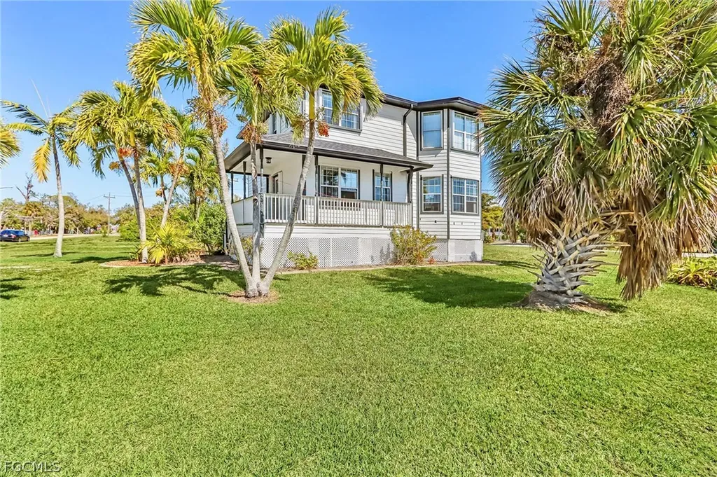 2420 Poinciana Avenue St. James City FL 33956