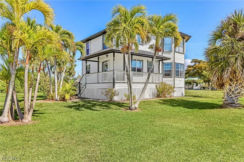 2420 Poinciana Avenue St. James City FL 33956