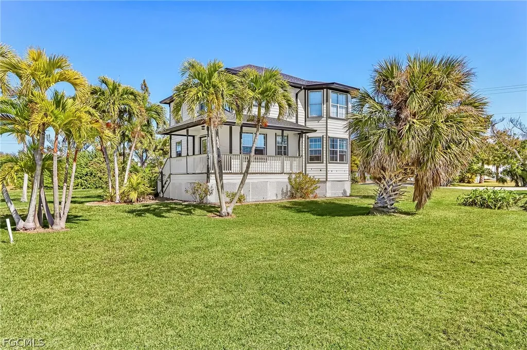2420 Poinciana Avenue St. James City FL 33956