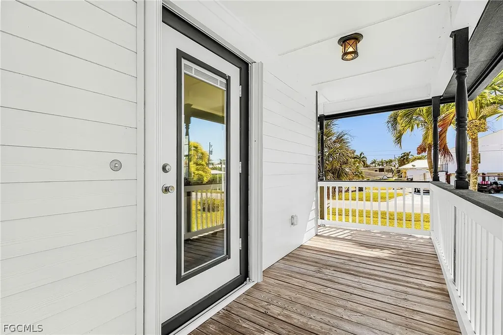 2420 Poinciana Avenue St. James City FL 33956