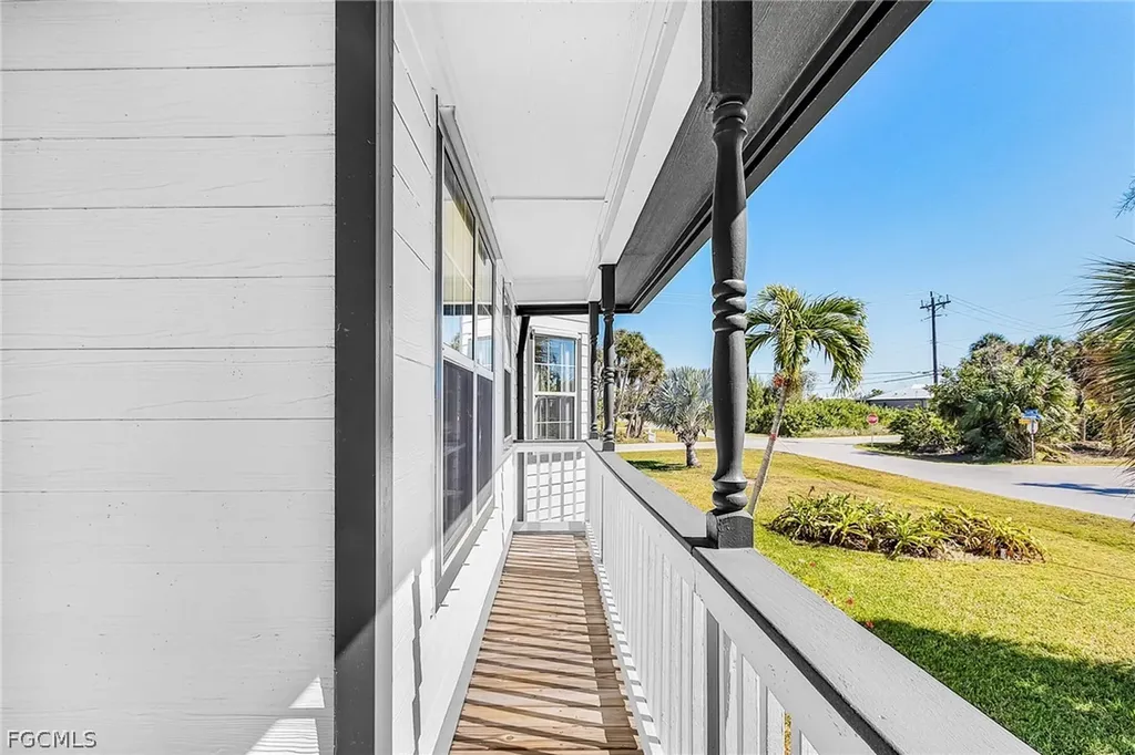 2420 Poinciana Avenue St. James City FL 33956