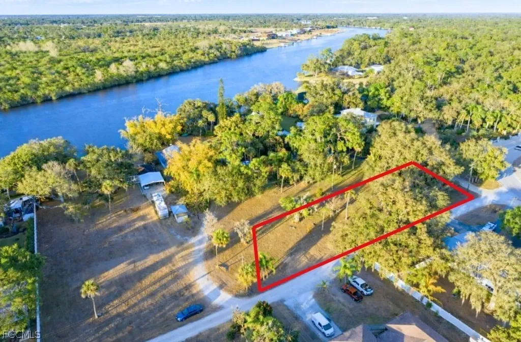 2014 Fort Denaud Road Labelle FL 33935