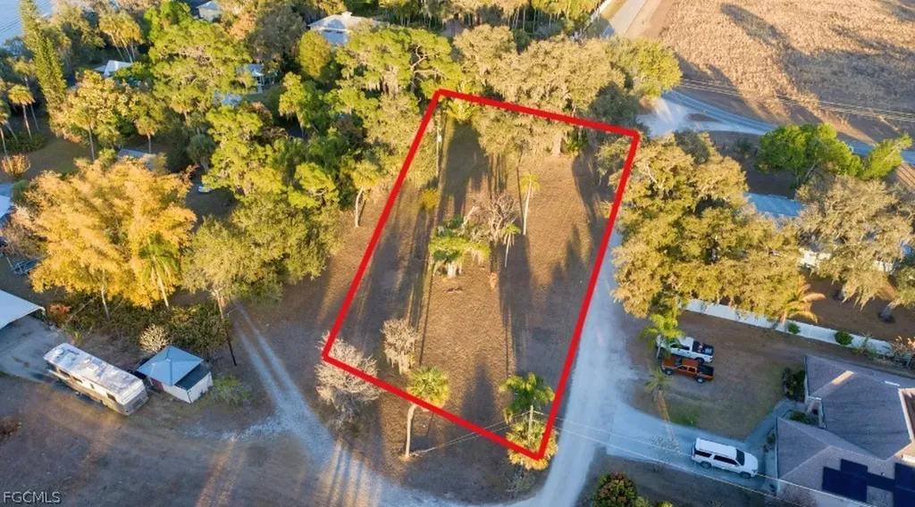 2014 Fort Denaud Road Labelle FL 33935