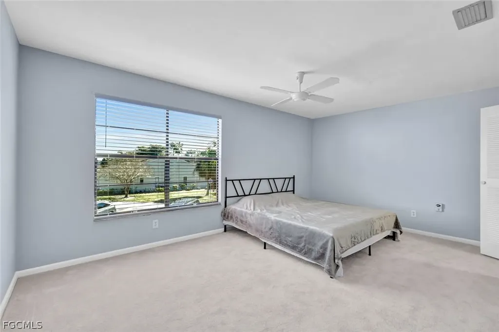 1423 SW Courtyards Terrace Cape Coral FL 33914