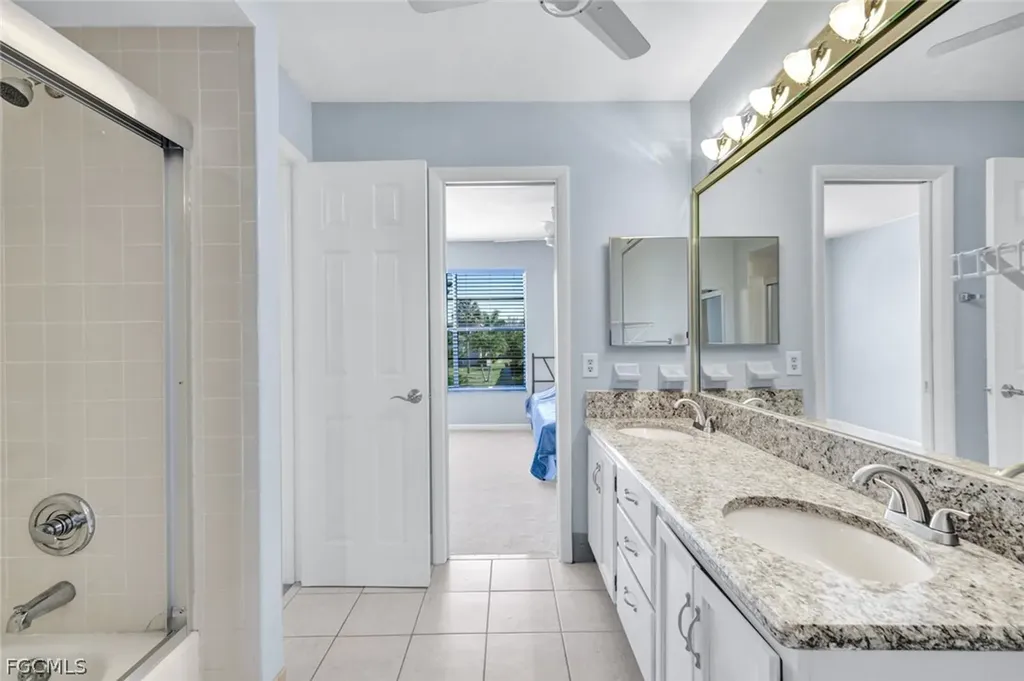 1423 SW Courtyards Terrace Cape Coral FL 33914