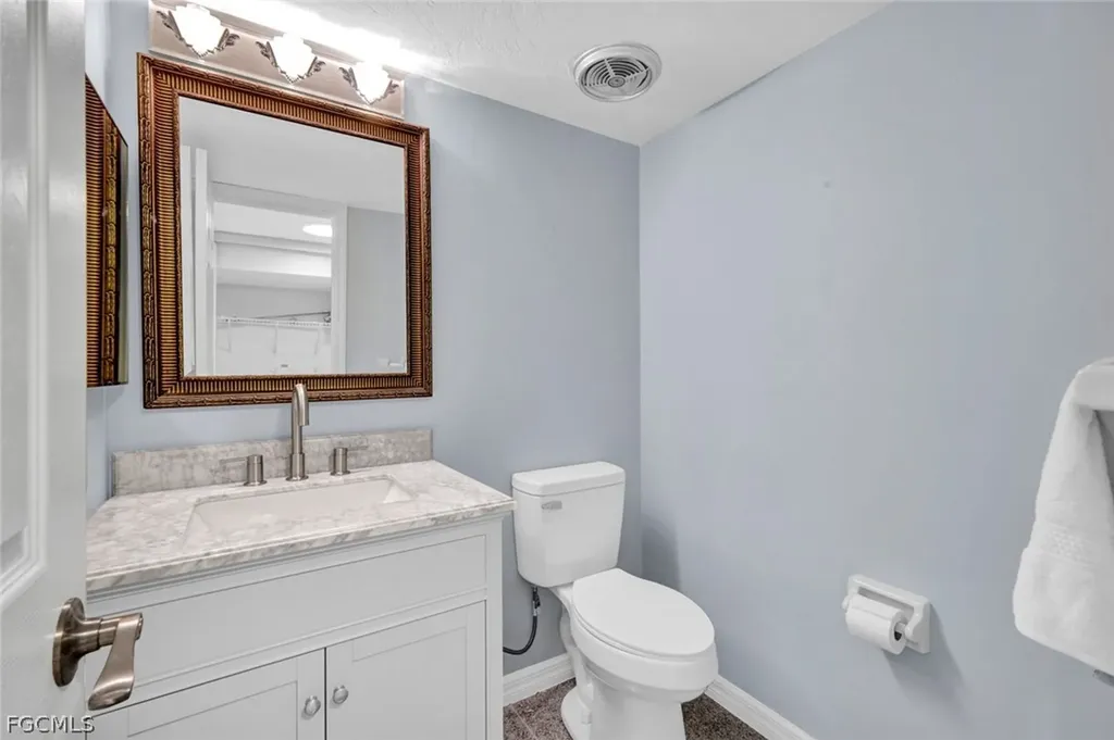 1423 SW Courtyards Terrace Cape Coral FL 33914