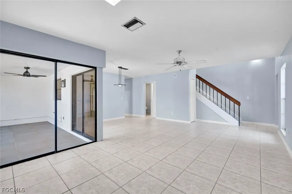1423 SW Courtyards Terrace Cape Coral FL 33914