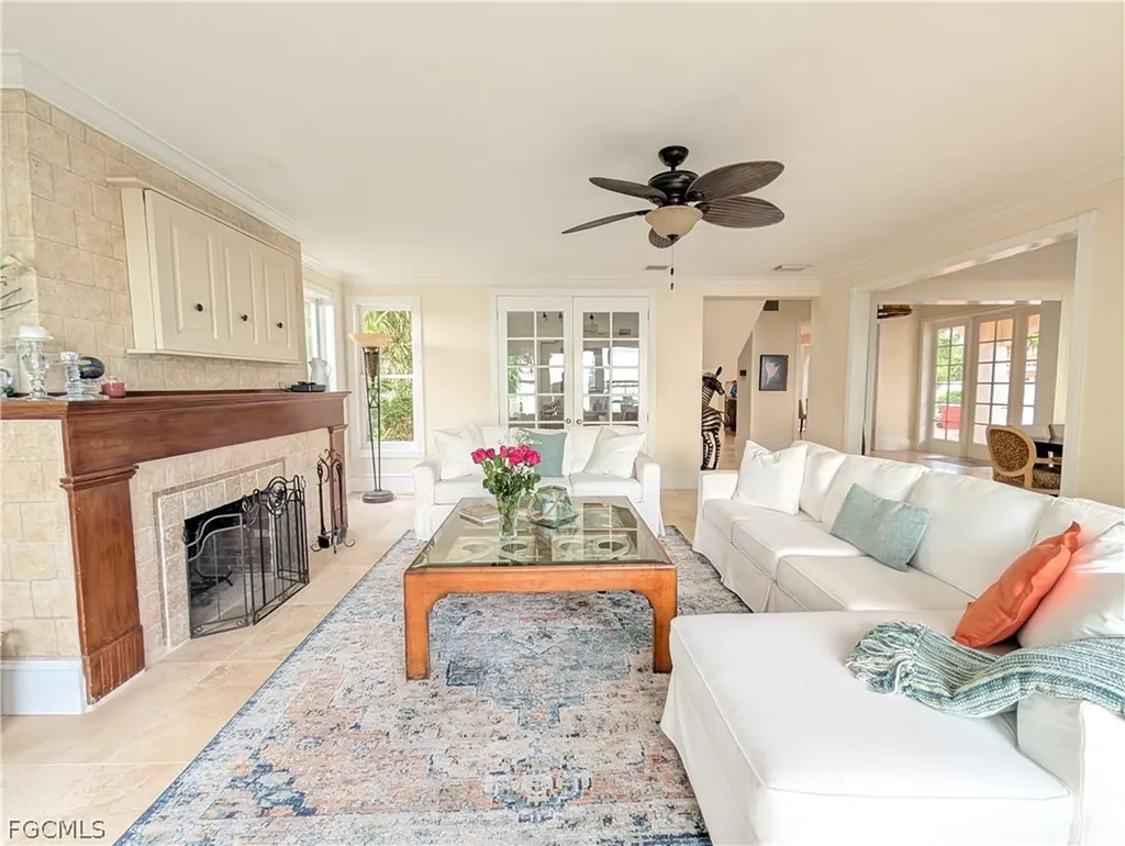2878 Valencia Way Fort Myers FL 33901