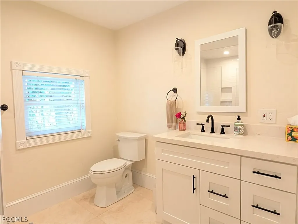 2878 Valencia Way Fort Myers FL 33901