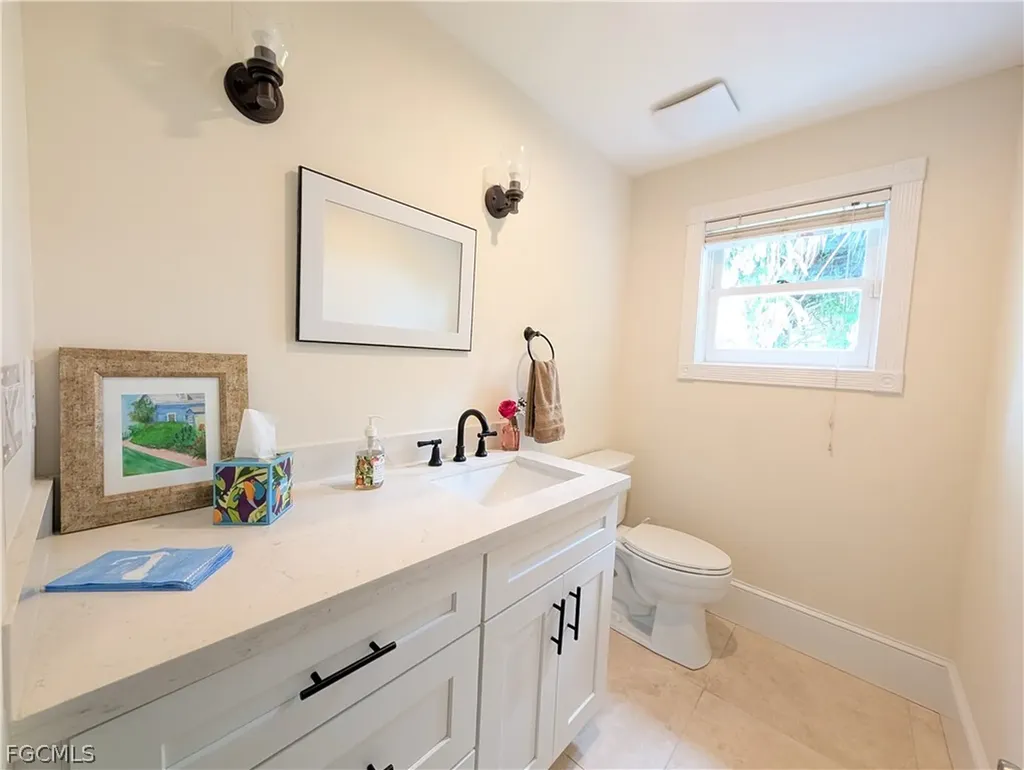 2878 Valencia Way Fort Myers FL 33901