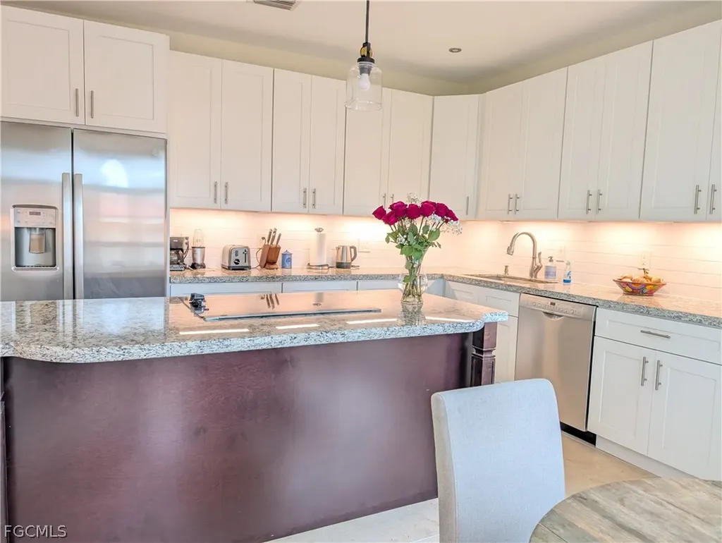 2878 Valencia Way Fort Myers FL 33901