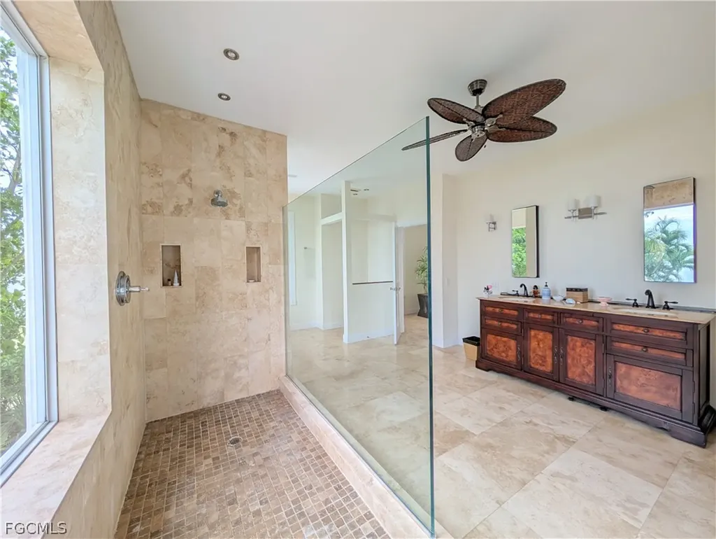 2878 Valencia Way Fort Myers FL 33901