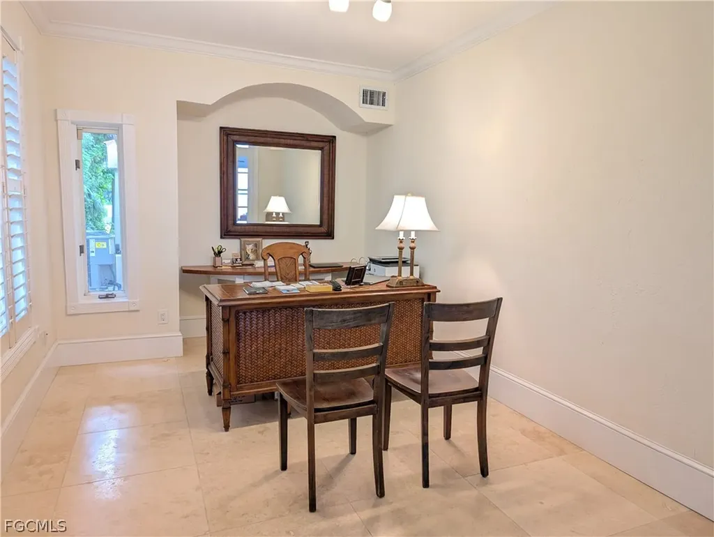 2878 Valencia Way Fort Myers FL 33901