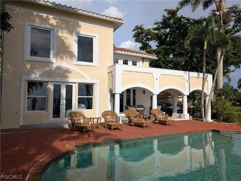 2878 Valencia Way Fort Myers FL 33901