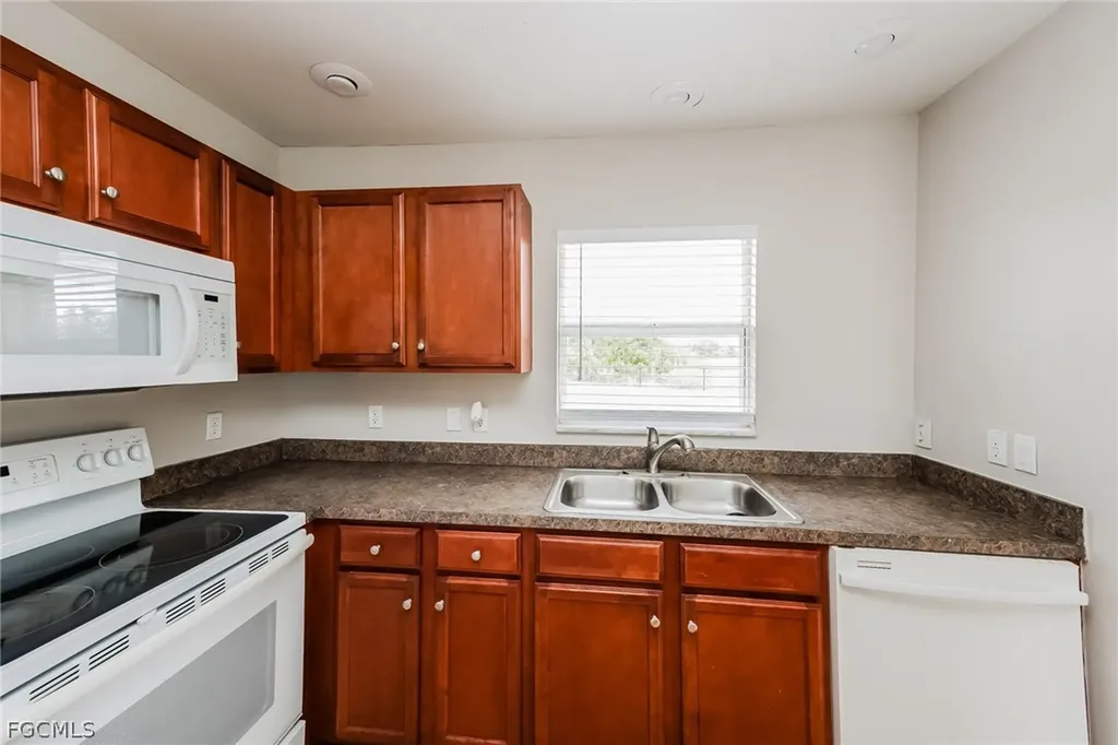 2900 73rd Street W Lehigh Acres FL 33971