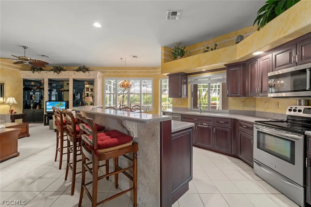 8201 Glenfinnan Circle Fort Myers FL 33912
