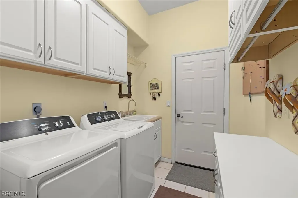 8201 Glenfinnan Circle Fort Myers FL 33912