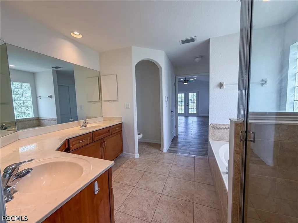 2110 SW 38th Terrace Cape Coral FL 33914