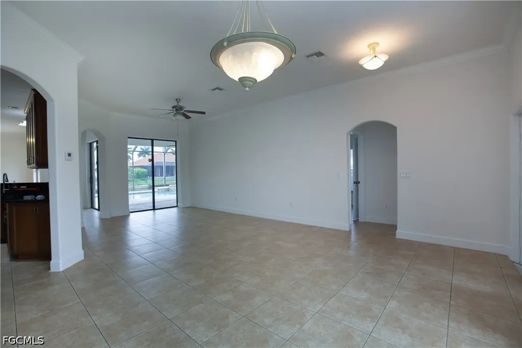 2110 SW 38th Terrace Cape Coral FL 33914
