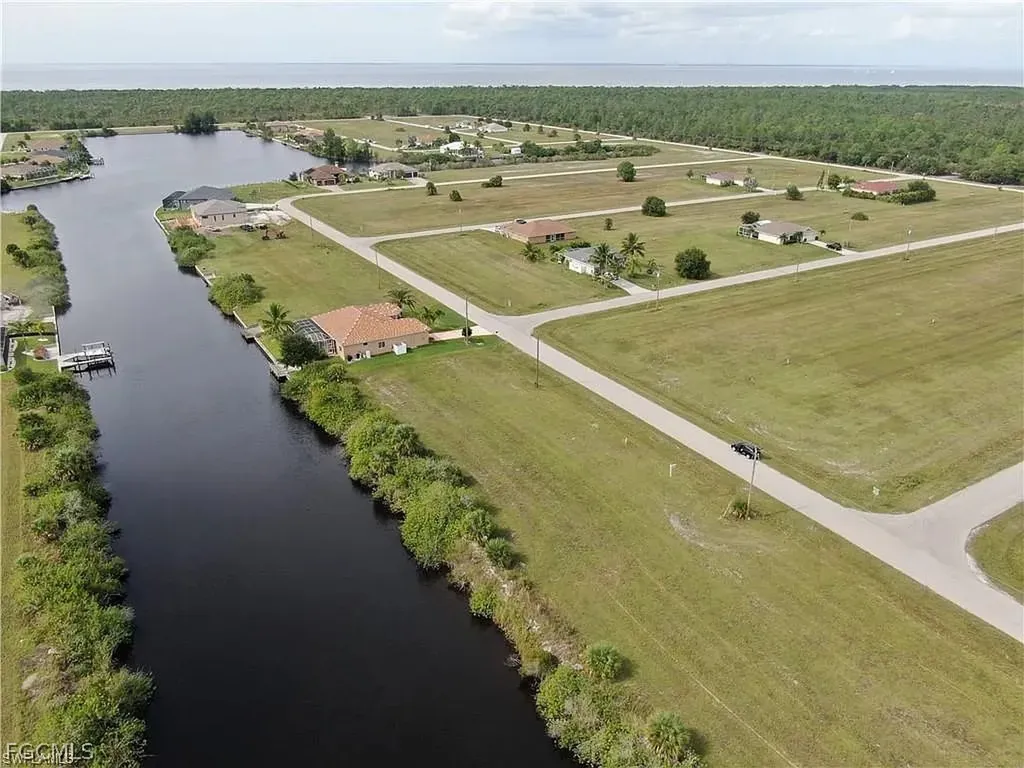 4102 NW 39th Lane Cape Coral FL 33993